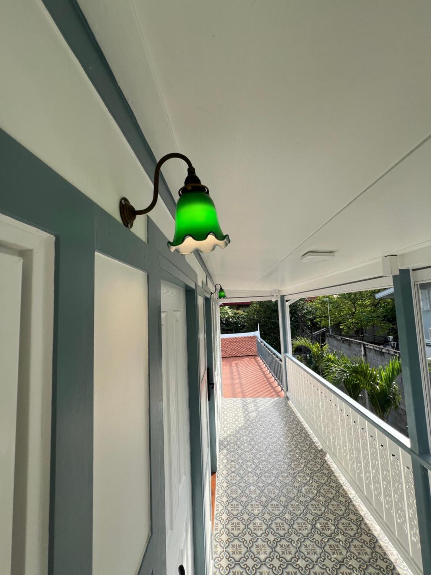 Baan Debtida Hotell Bangkok Exteriör bild