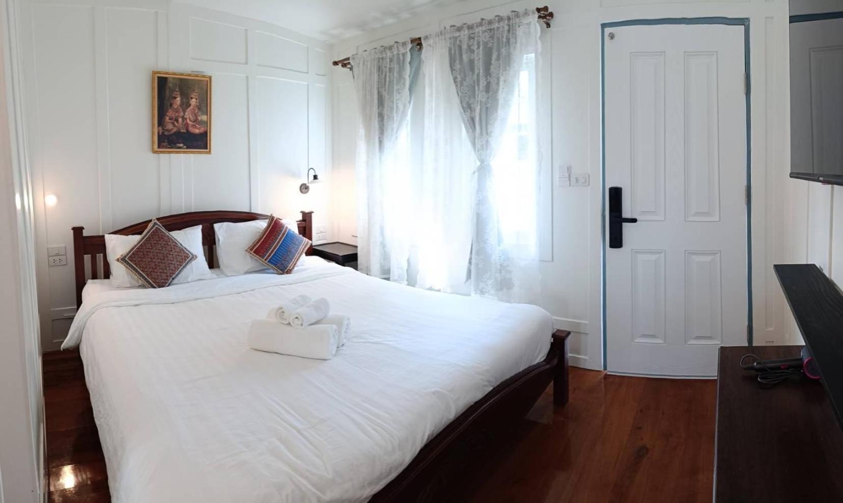Baan Debtida Hotell Bangkok Exteriör bild