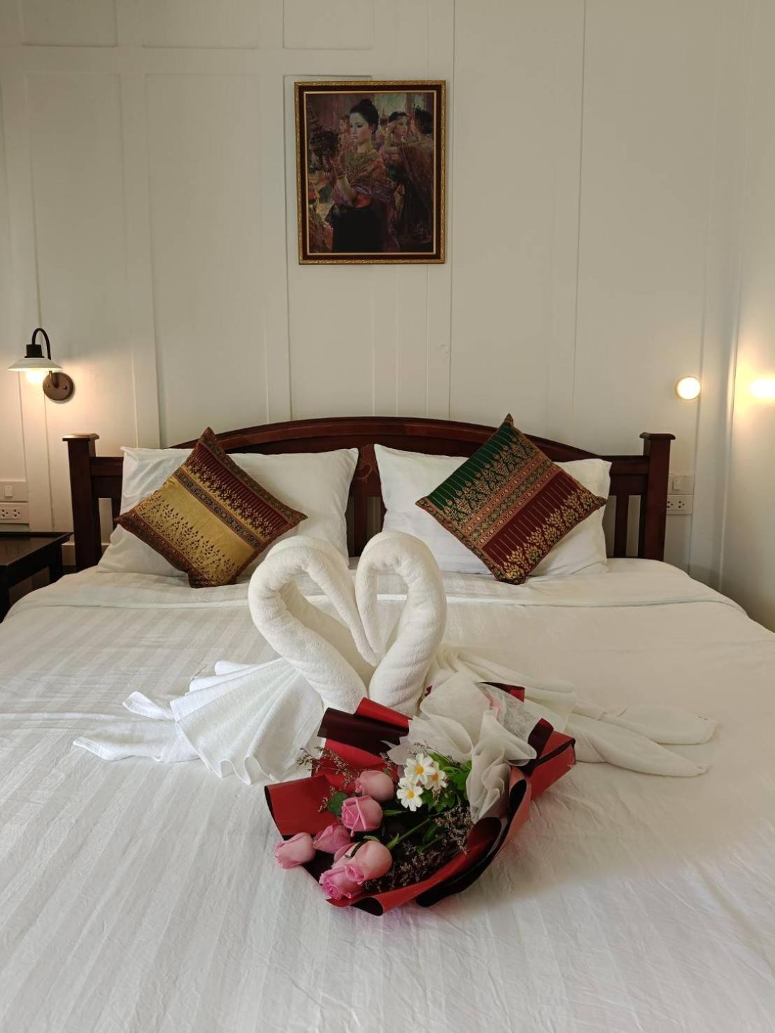 Baan Debtida Hotell Bangkok Exteriör bild